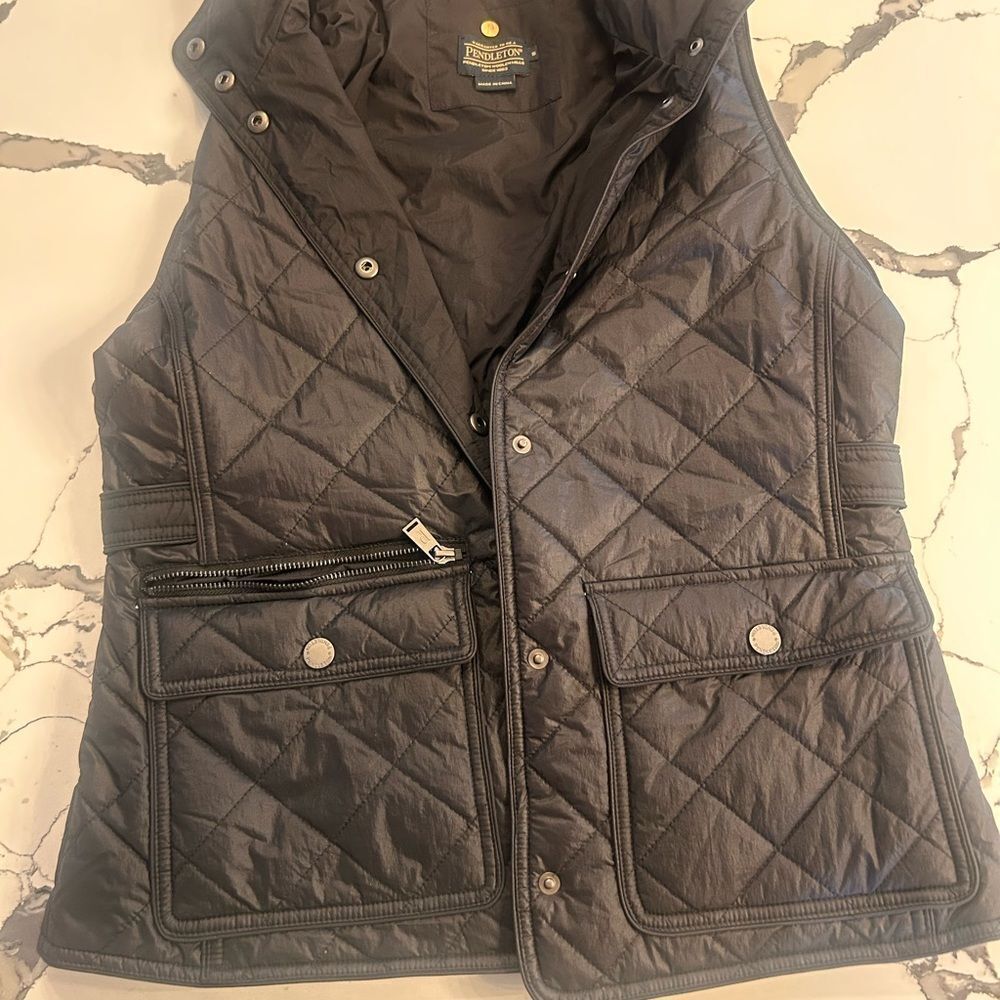 Pendleton Quilted Black Vest S